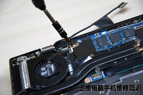 ThinkPad X1 Carbon拆解