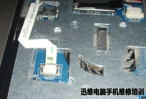 宏基笔记本电脑4741g拆机清灰