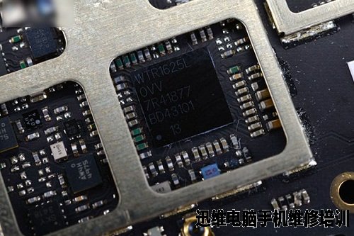 oppo智能手机n3采用高通pm8974电源管理芯片,这颗芯片负责cpu的