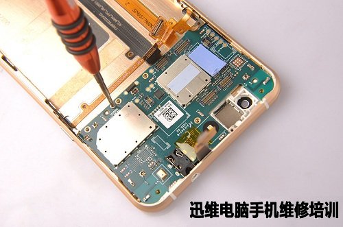 智能手机蓝魔Mos1拆机图文并茂!