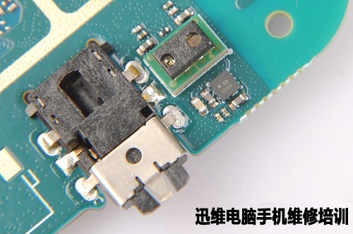 智能手机蓝魔Mos1拆机图文并茂!