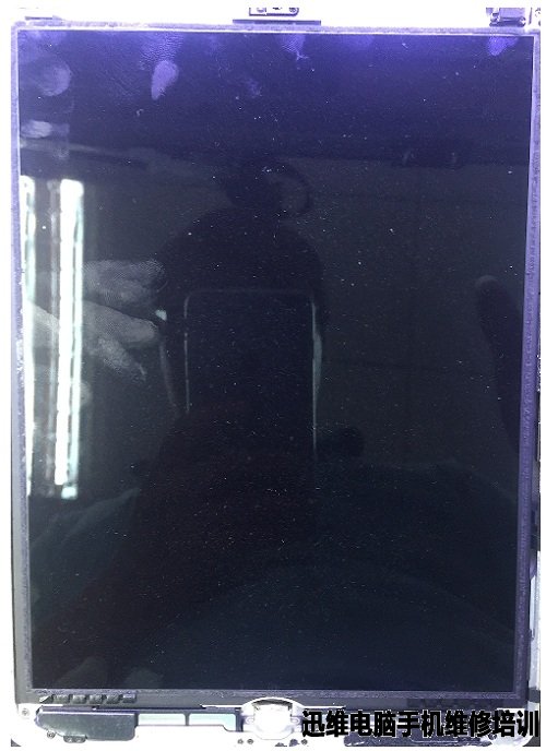 iPad5开机不充电,关机可以充电维修
