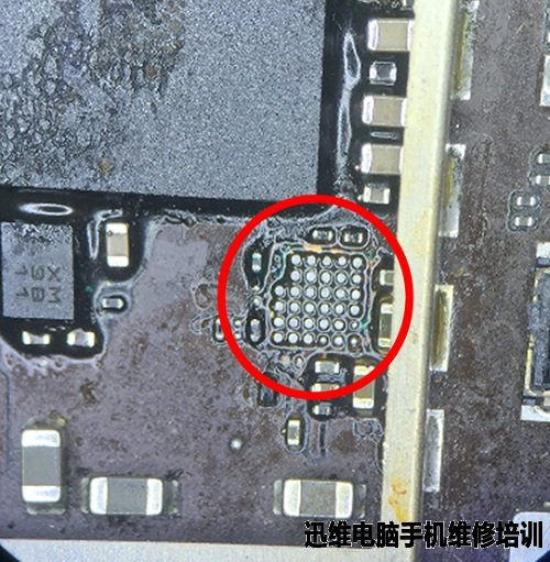 iPad5开机不充电，关机可以充电维修