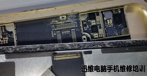 iPad air2 进水不开机维修