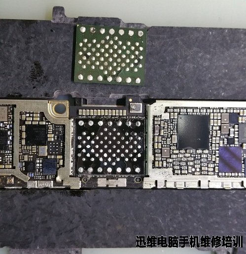 iPhone6S PLUS刷机不过维修 图4