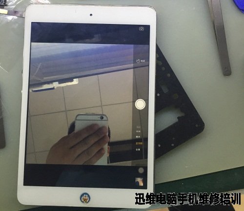 IPAD MINI2不开机 前置摄像头不能用维修案例5