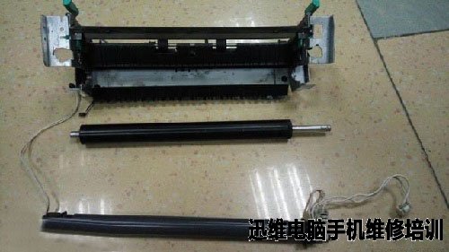 HP P2015N激光打印机卡纸，更换定影膜维修 图4