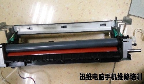 HP P2015N激光打印机卡纸,更换定影膜维修 图5