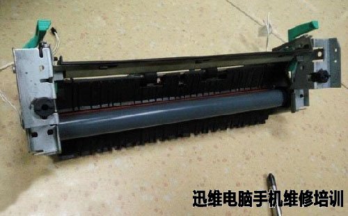HP P2015N激光打印机卡纸,更换定影膜维修 图6
