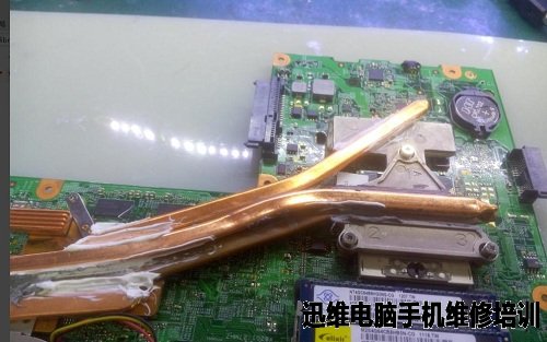 DELL N5010花屏故障维修 图3