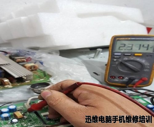 创维37L28通电背光闪无图像,偶尔不通电故障维修