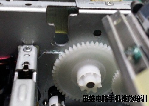 索尼热升华照片打印机出图只有一条图像带故障维修