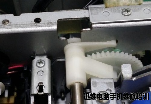 索尼热升华照片打印机出图只有一条图像带故障维修