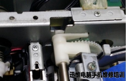 索尼热升华照片打印机出图只有一条图像带故障维修