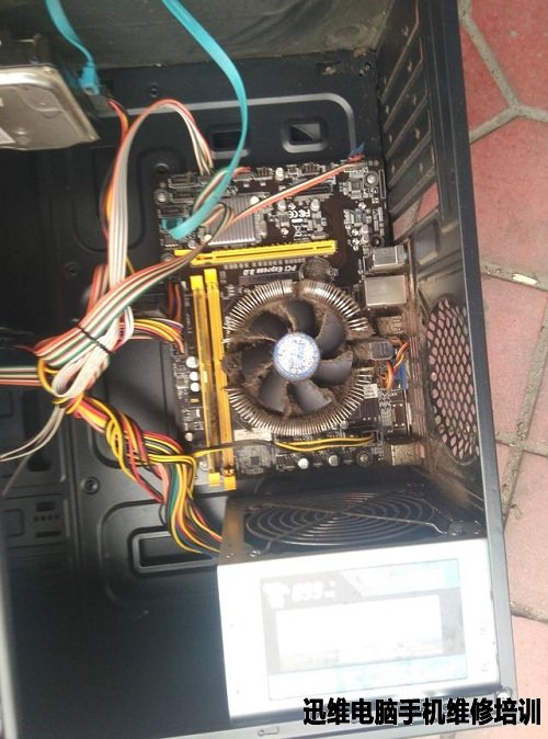 东芝硬盘导致电脑蓝屏死机维修一例