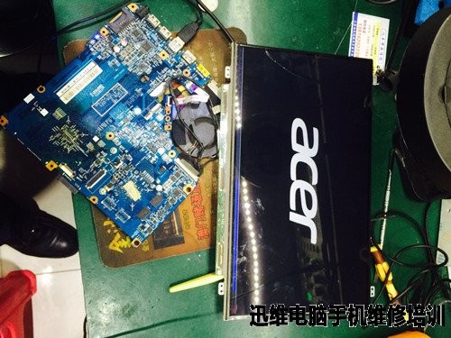 二修Acer V5-471绿屏故障