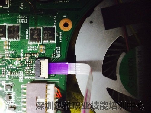 二修Dell 14R-5421开机掉电故障(图7)