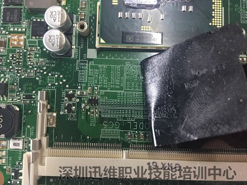 联想E40触发瞬间掉电艰难维修(图3)