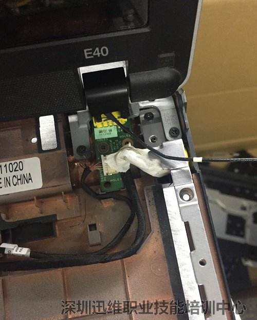 联想E40触发瞬间掉电艰难维修(图5)