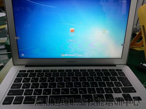 苹果A1466笔记本开不了机维修(图6)