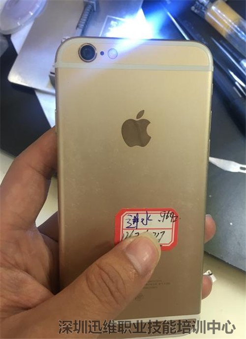 iPhone6手机进水不开机维修案例！
