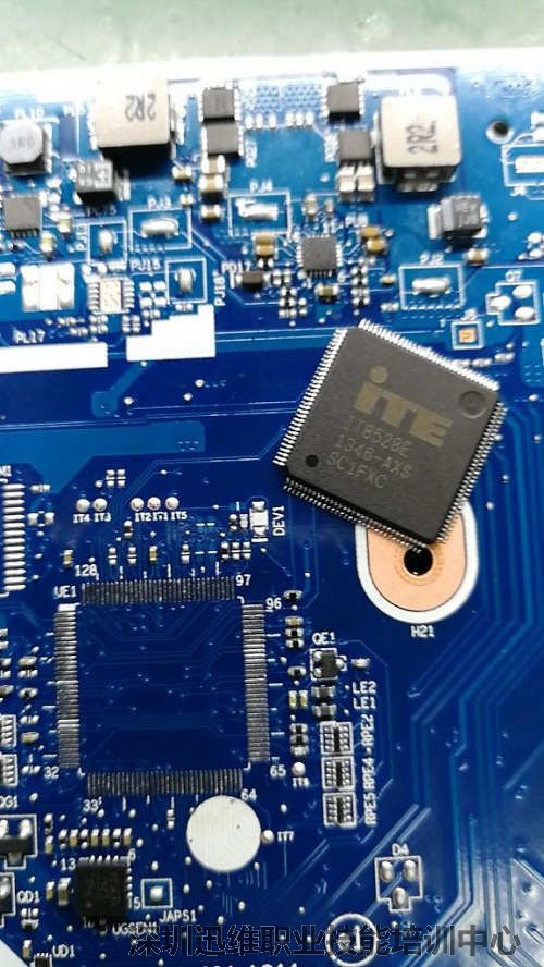 ThinkPad E450C不出内存供电,笔记本开不了机维修(图5)