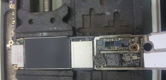 iPhone8插卡不出4G信号，手机显示无服务维修