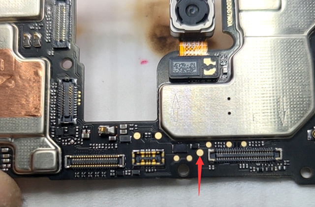 红米Note8 Pro充电小板冒烟，更换后手机充不进电维修