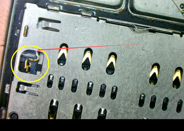 小米10重摔开机显示一个空电池，SIM卡1无法识别维修 图6
