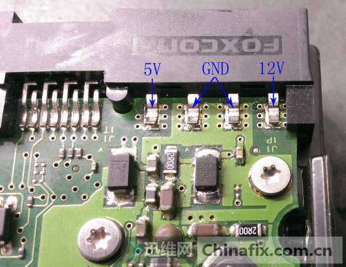 硬盘的供电接口有:红5V、地线、黄12V