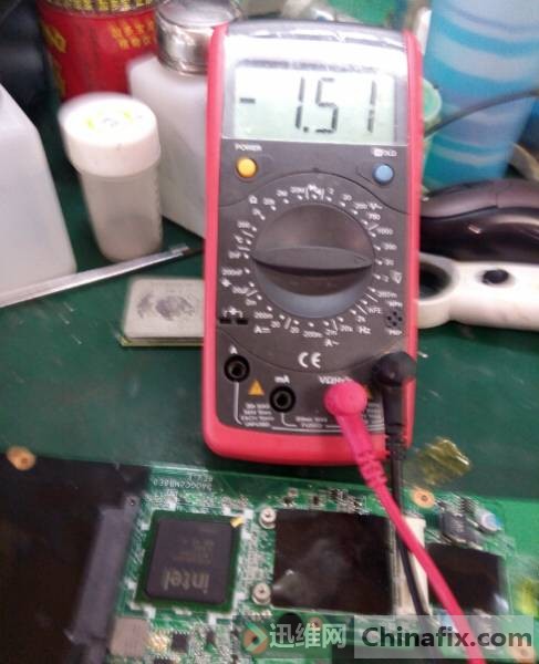 测量各大电感的电压