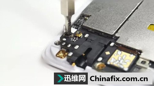 OPPO智能手机R7拆机VS装机大分析