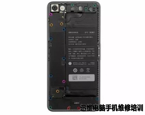 锤子手机t2做工良好 拆解简易