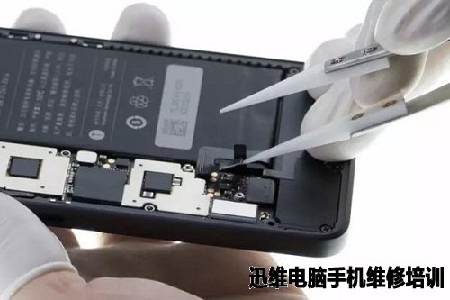 锤子手机t2做工良好 拆解简易