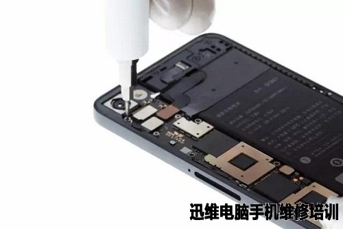 锤子手机t2做工良好 拆解简易