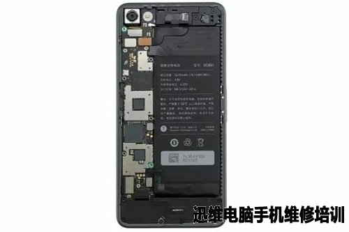 锤子手机t2做工良好 拆解简易