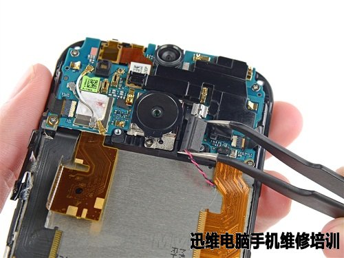 HTC旗舰机M8一丝不苟完全拆解