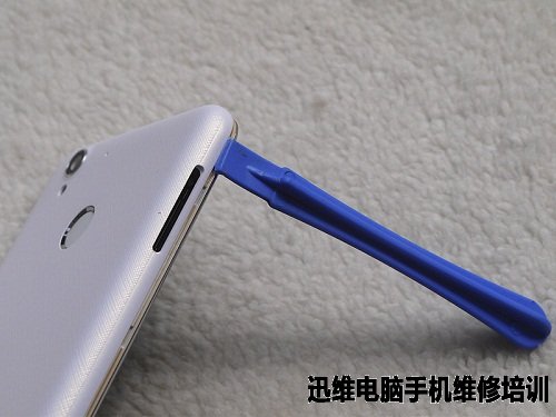 呛口红辣椒手机NX-Plus做工怎么样?拆机便知