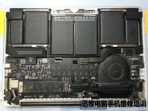苹果A1502从不开机维修到电池开机掉电维修