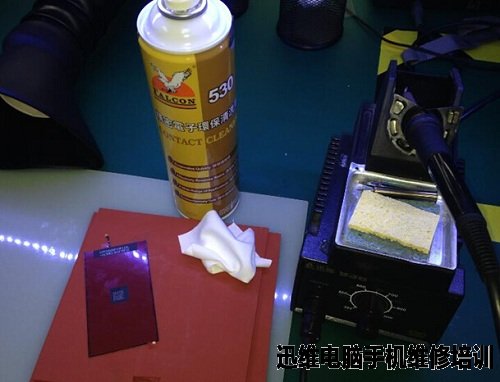 Iphone5s进水换屏幕背光模组