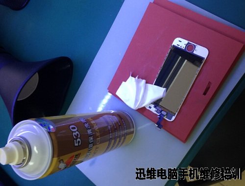 Iphone5s进水换屏幕背光模组