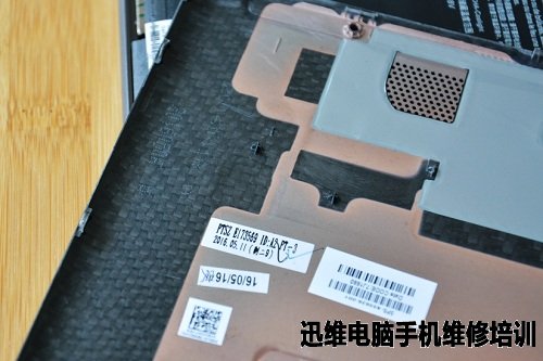 惠普Spectre 13幽灵本全面拆解!