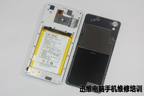 平凡的小辣椒:小辣椒S3手机拆机详解!