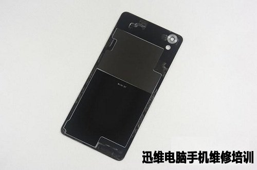 平凡的小辣椒:小辣椒S3手机拆机详解!