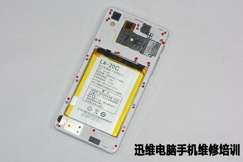 平凡的小辣椒:小辣椒S3手机拆机详解!