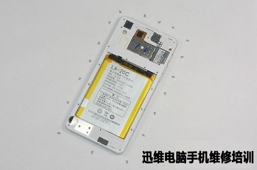 平凡的小辣椒:小辣椒S3手机拆机详解!