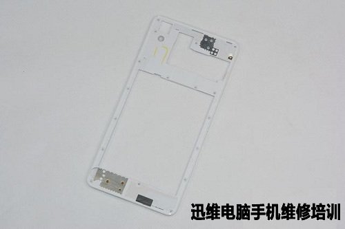 平凡的小辣椒:小辣椒S3手机拆机详解!