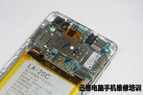 平凡的小辣椒:小辣椒S3手机拆机详解!