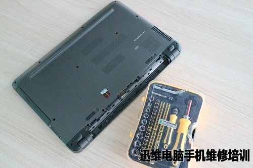 惠普星球大战:Star Wars 15-an005TX笔记本拆解!