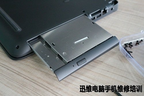 惠普星球大战:Star Wars 15-an005TX笔记本拆解!
